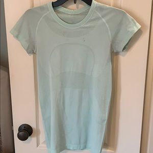 Lulu lemon workout top